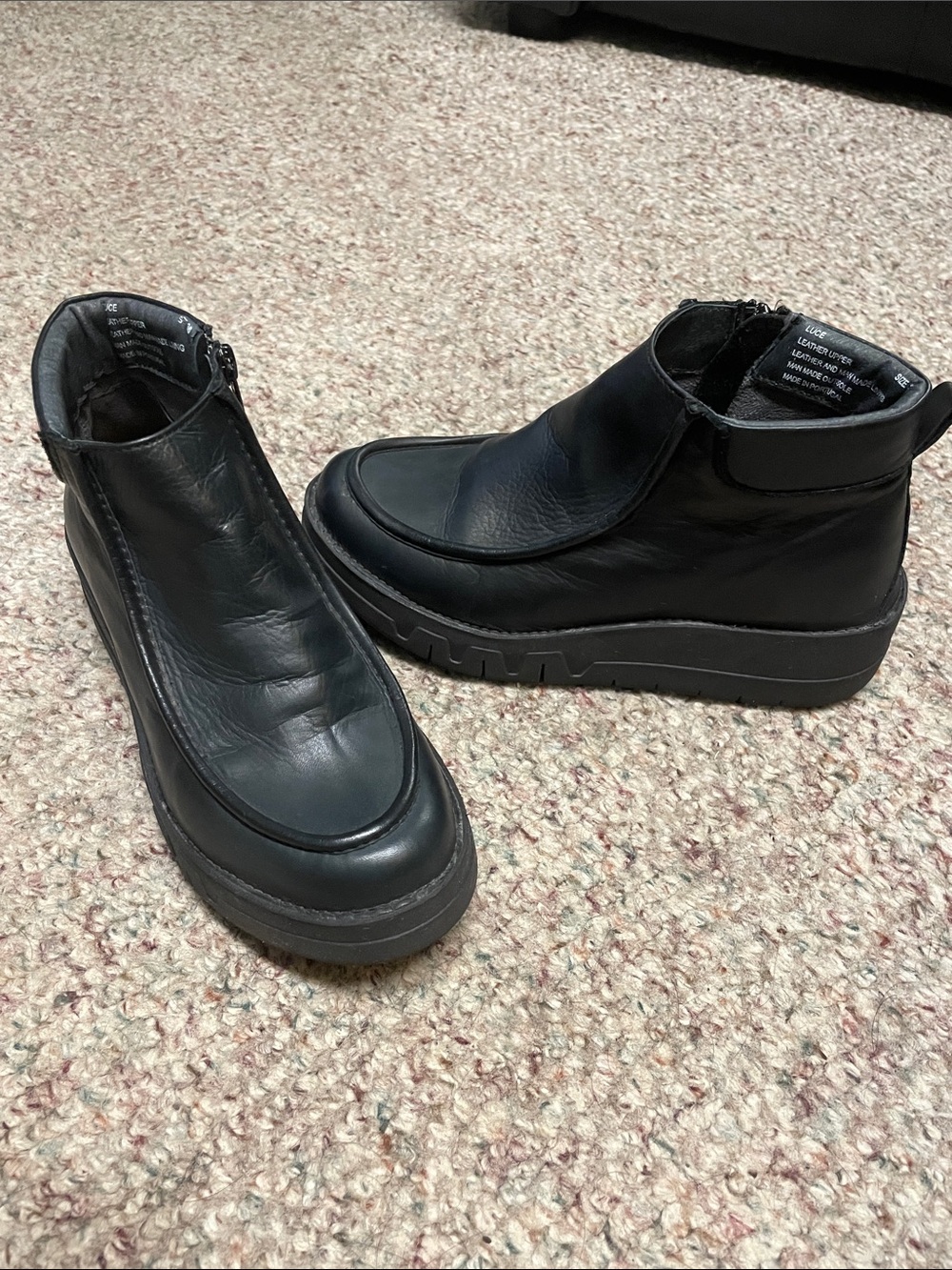 Miz mooz Black Leather wedge sole Zip Ankle boots